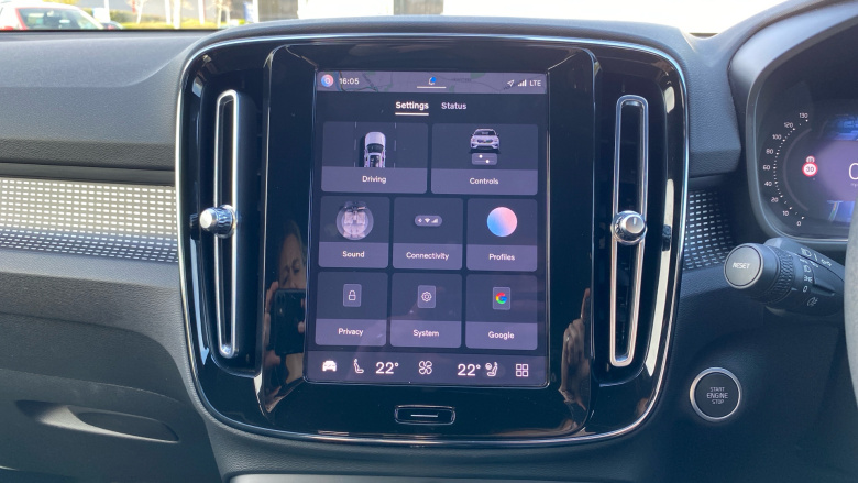 Volvo XC40 2.0 B3P Plus Dark 5dr Auto Petrol Estate